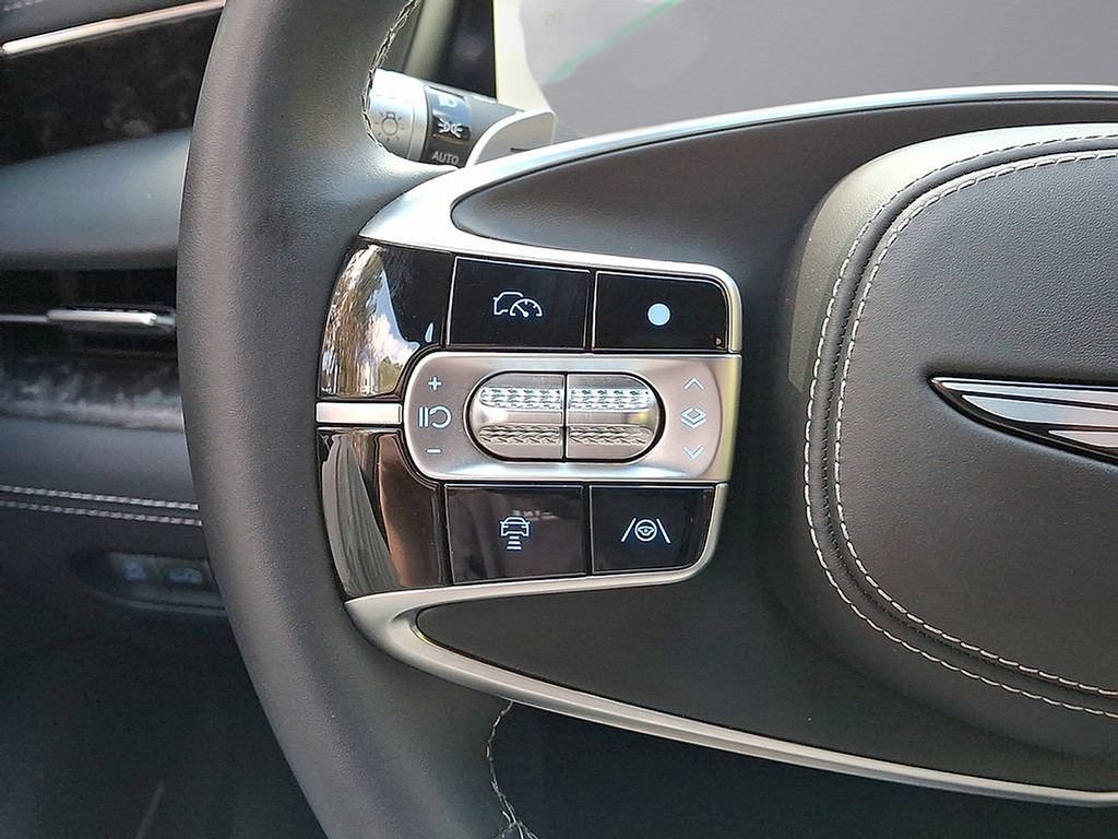 Used 2025 Genesis G90 3.5T AWD/4WD image 17