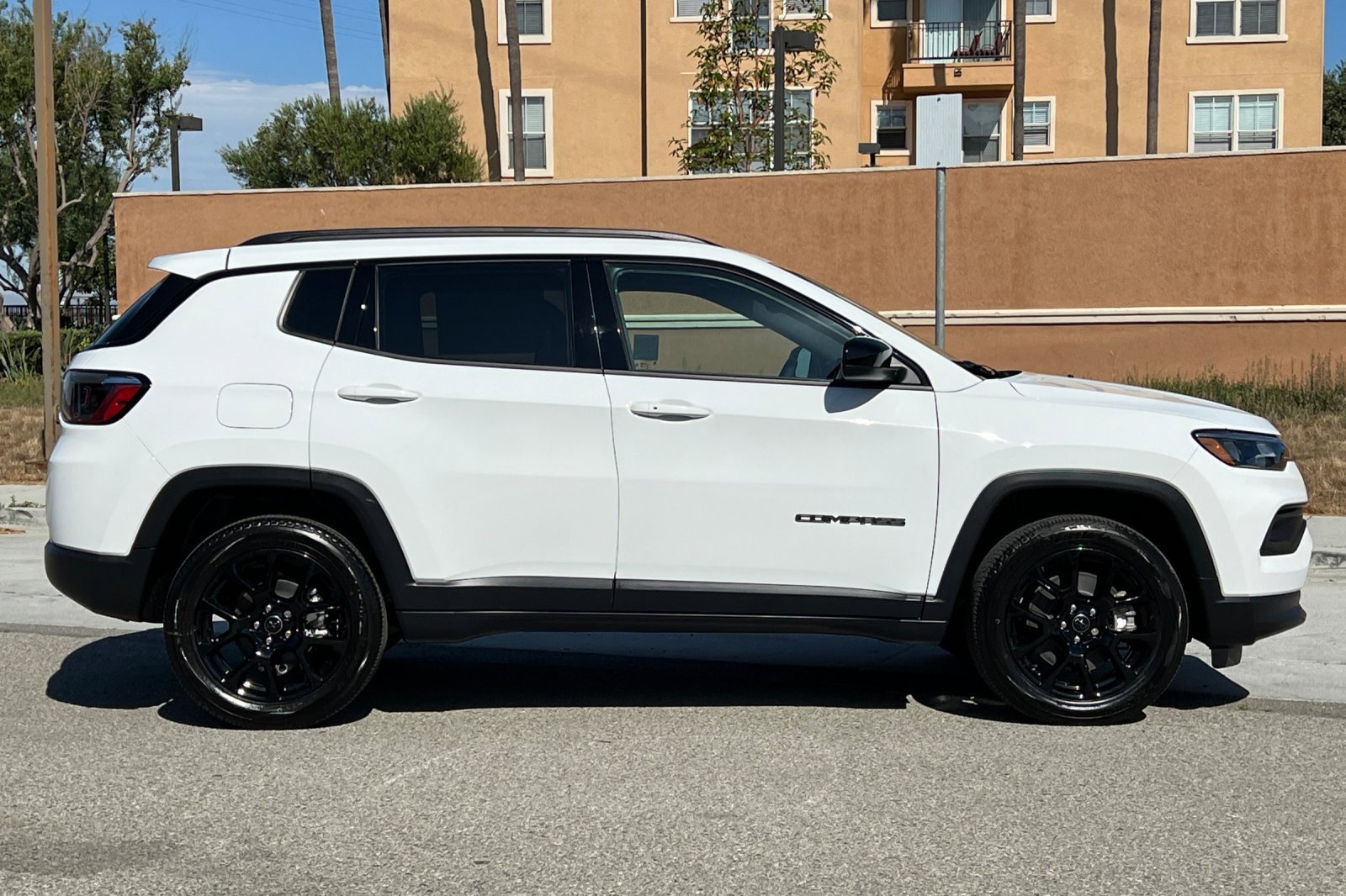 New 2026 Jeep Compass Latitude image 3