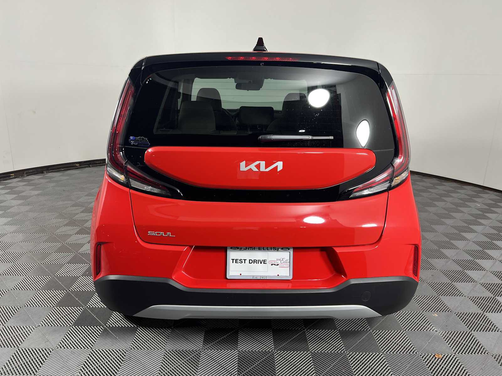 Used 2023 Kia Soul LX FWD image 6