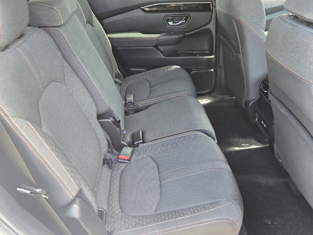 Certified 2023 Honda Pilot Sport image 19