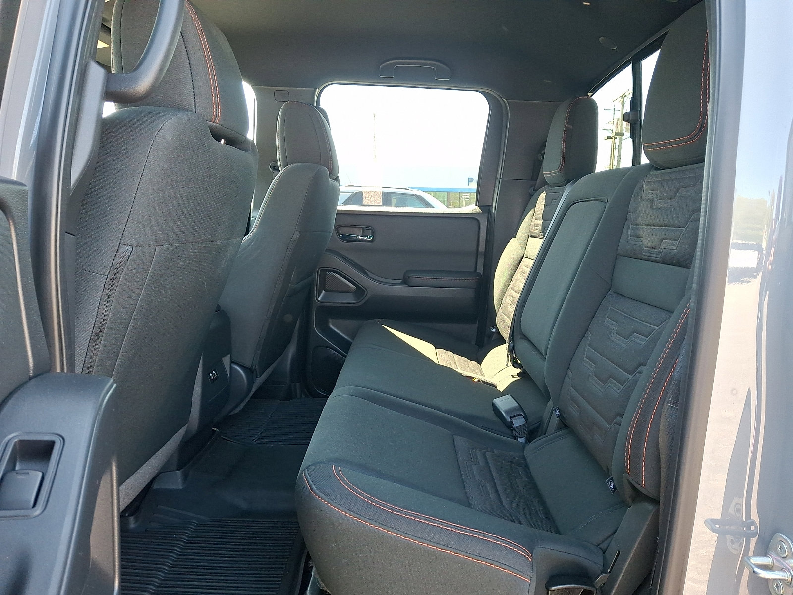 Used 2024 Nissan Frontier PRO-4X w/ Technology Package AWD/4WD image 10