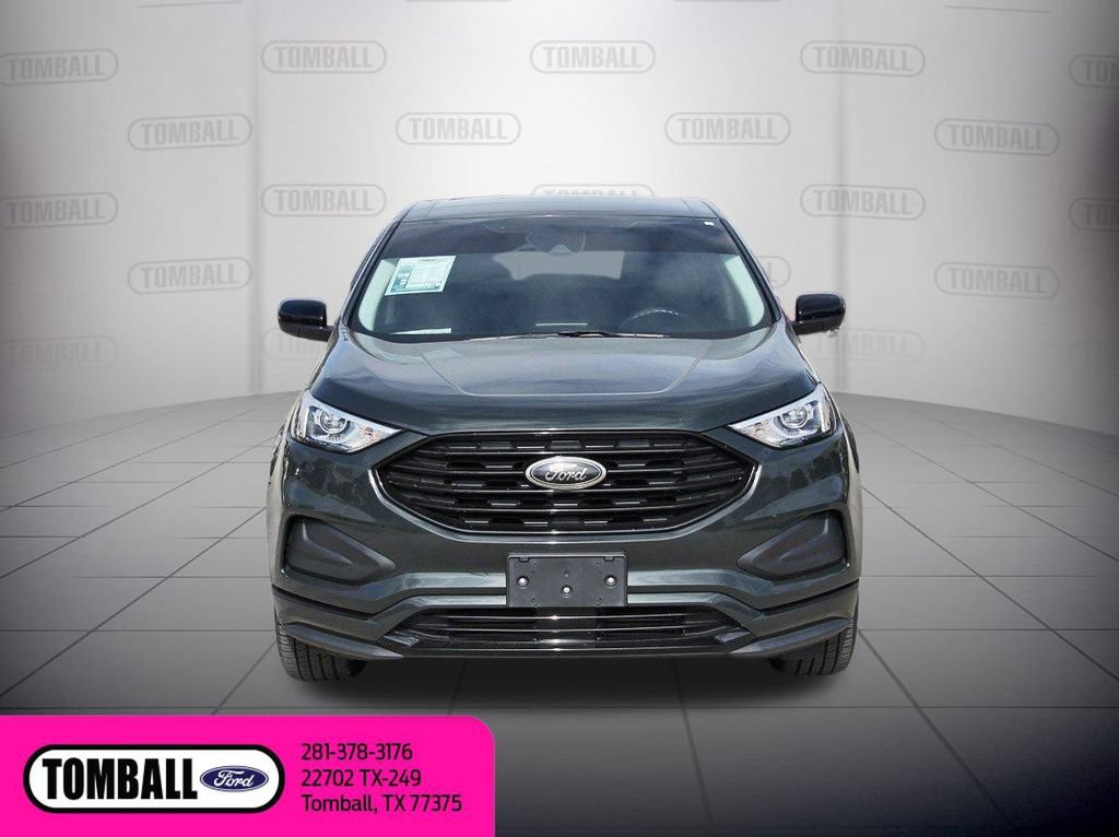 Used 2022 Ford Edge SE w/ Black Appearance Package AWD/4WD image 2
