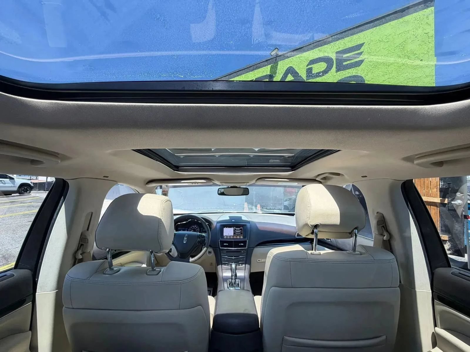 Used 2017 Lincoln MKT AWD image 21