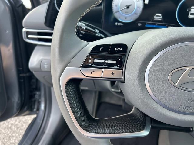 Used 2025 Hyundai Elantra SEL image 26