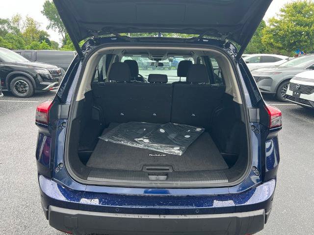 Certified 2026 Nissan Rogue SV AWD/4WD image 17