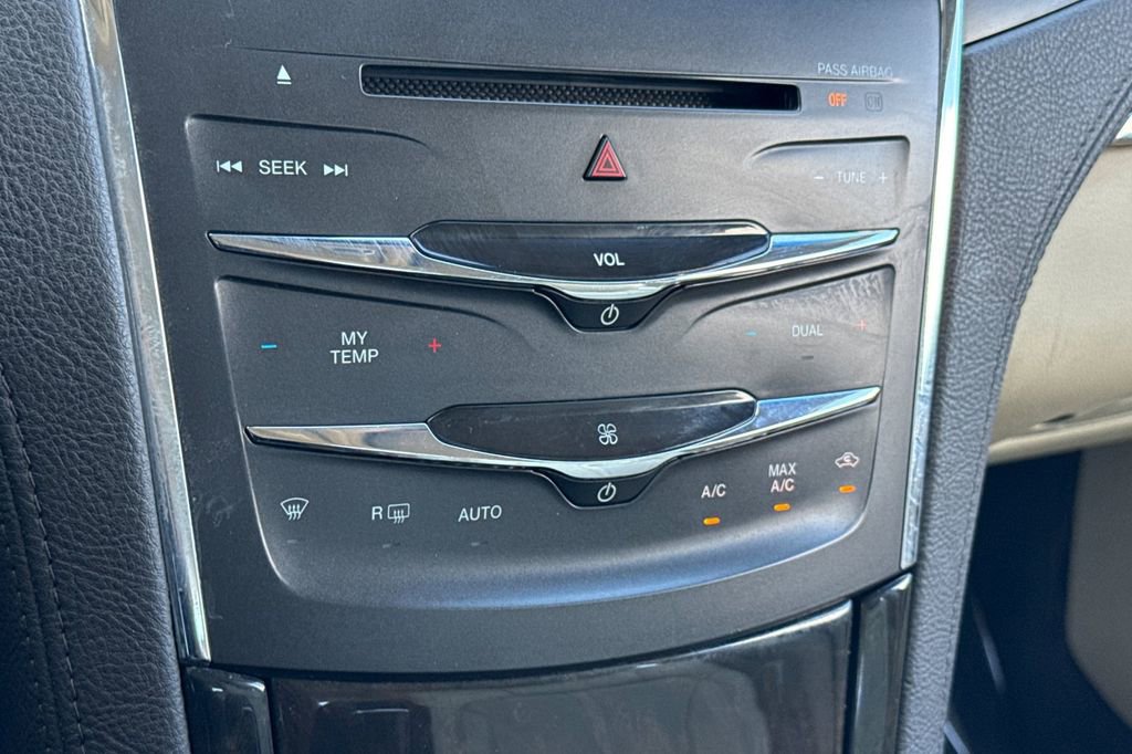 Used 2014 Lincoln MKS w/ Equipment Group 101A image 18