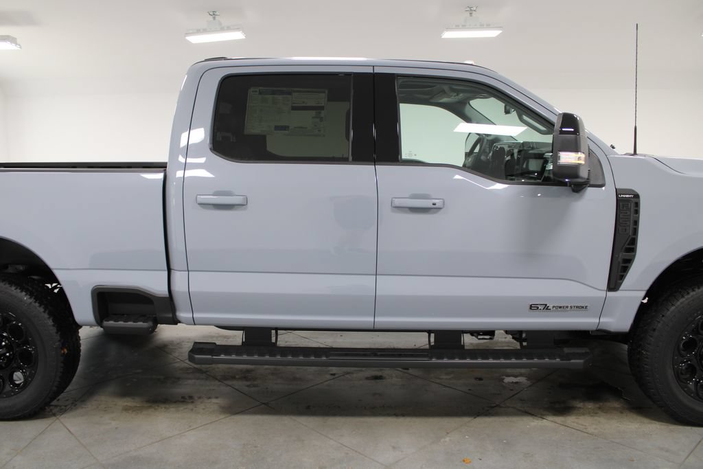 New 2026 Ford F250 Lariat w/ Black Appearance Package AWD/4WD image 10