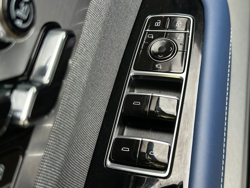 Used 2026 Cadillac Vistiq Premium Luxury image 22