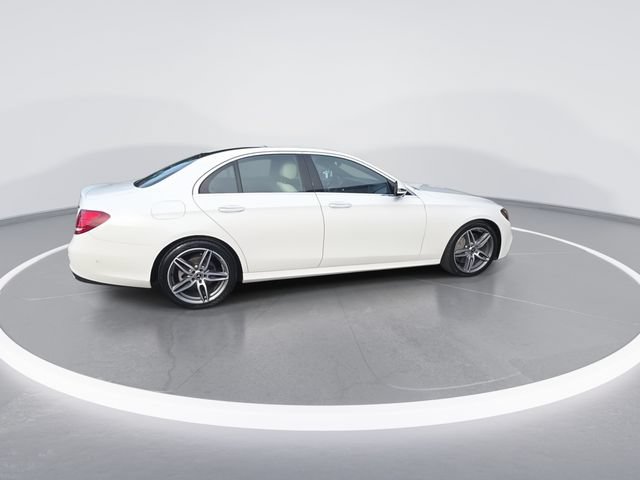 Used 2019 Mercedes-Benz E 300 image 9