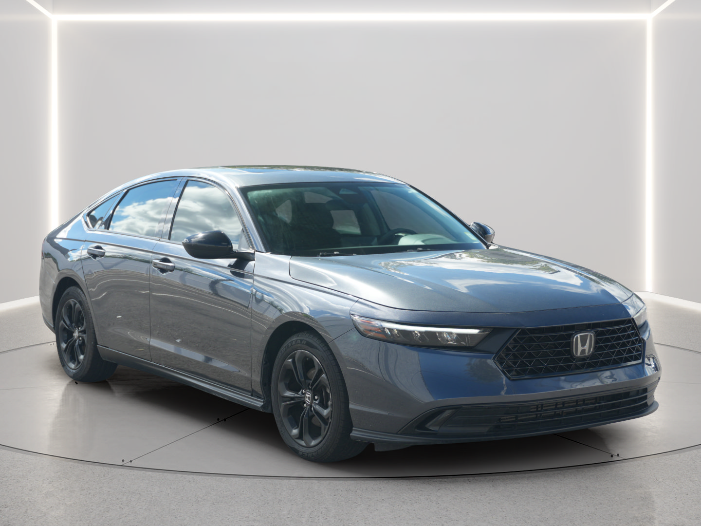 Used 2025 Honda Accord SE image 7