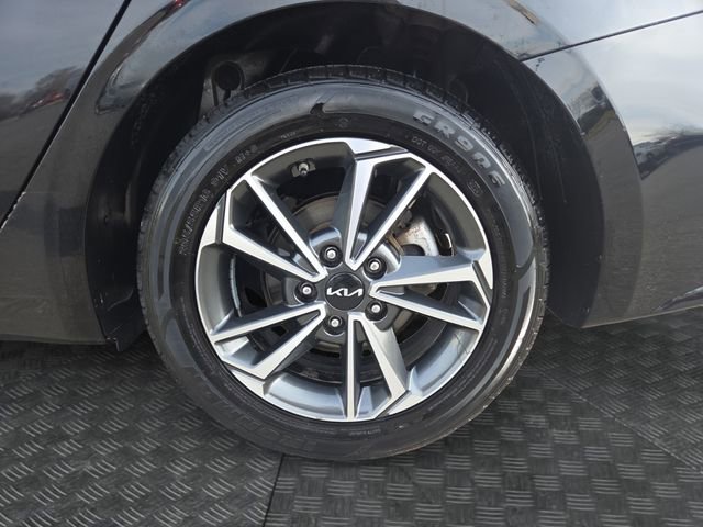 Used 2023 Kia Forte LXS image 33
