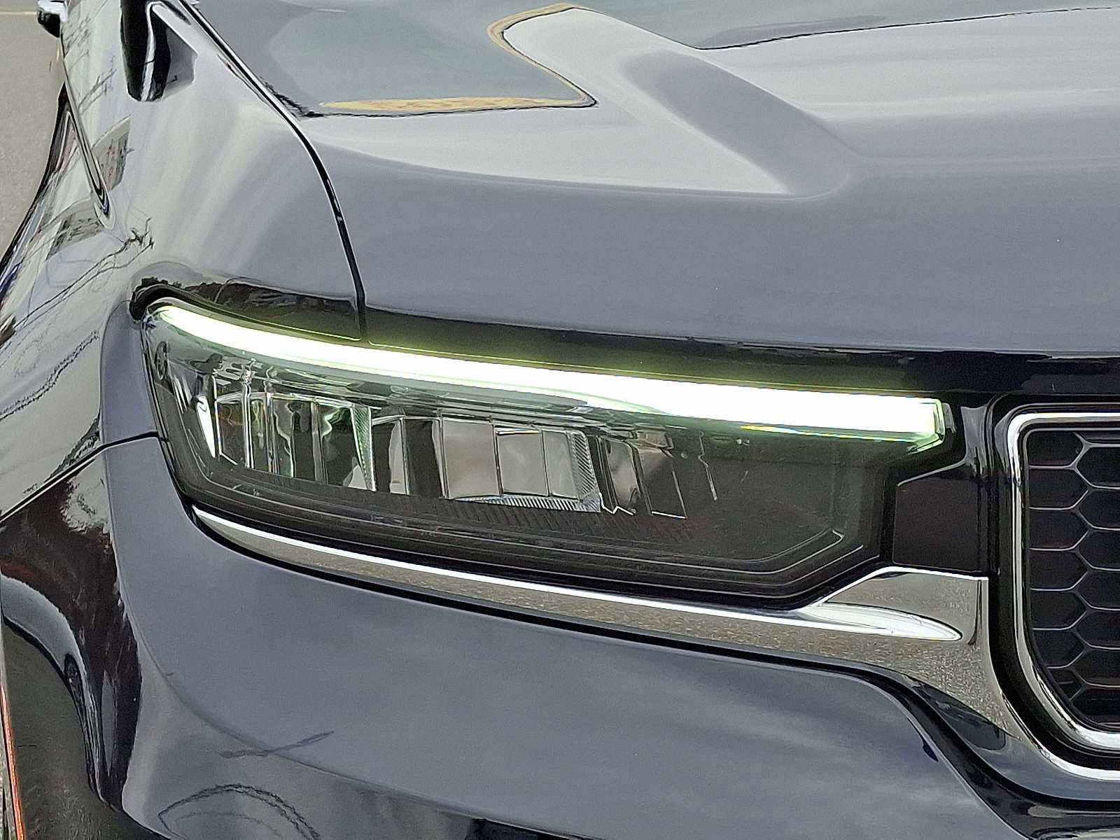 Used 2023 Jeep Grand Cherokee Overland w/ Adv Protech Group III image 9