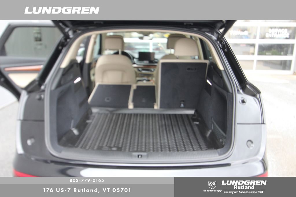 Used 2023 Audi Q5 2.0T Premium w/ Convenience Package AWD/4WD image 8