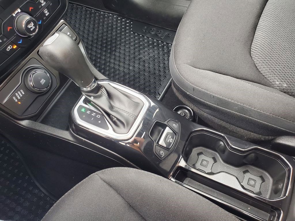 Used 2022 Jeep Renegade Altitude w/ Sun/Sound Group AWD/4WD image 26