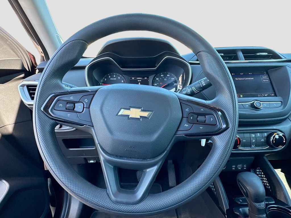 Used 2023 Chevrolet TrailBlazer LS image 11
