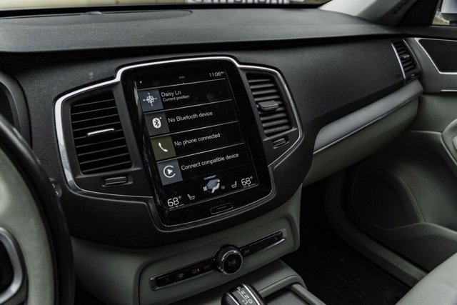 Used 2021 Volvo XC90 T5 Momentum w/ Climate Package image 15