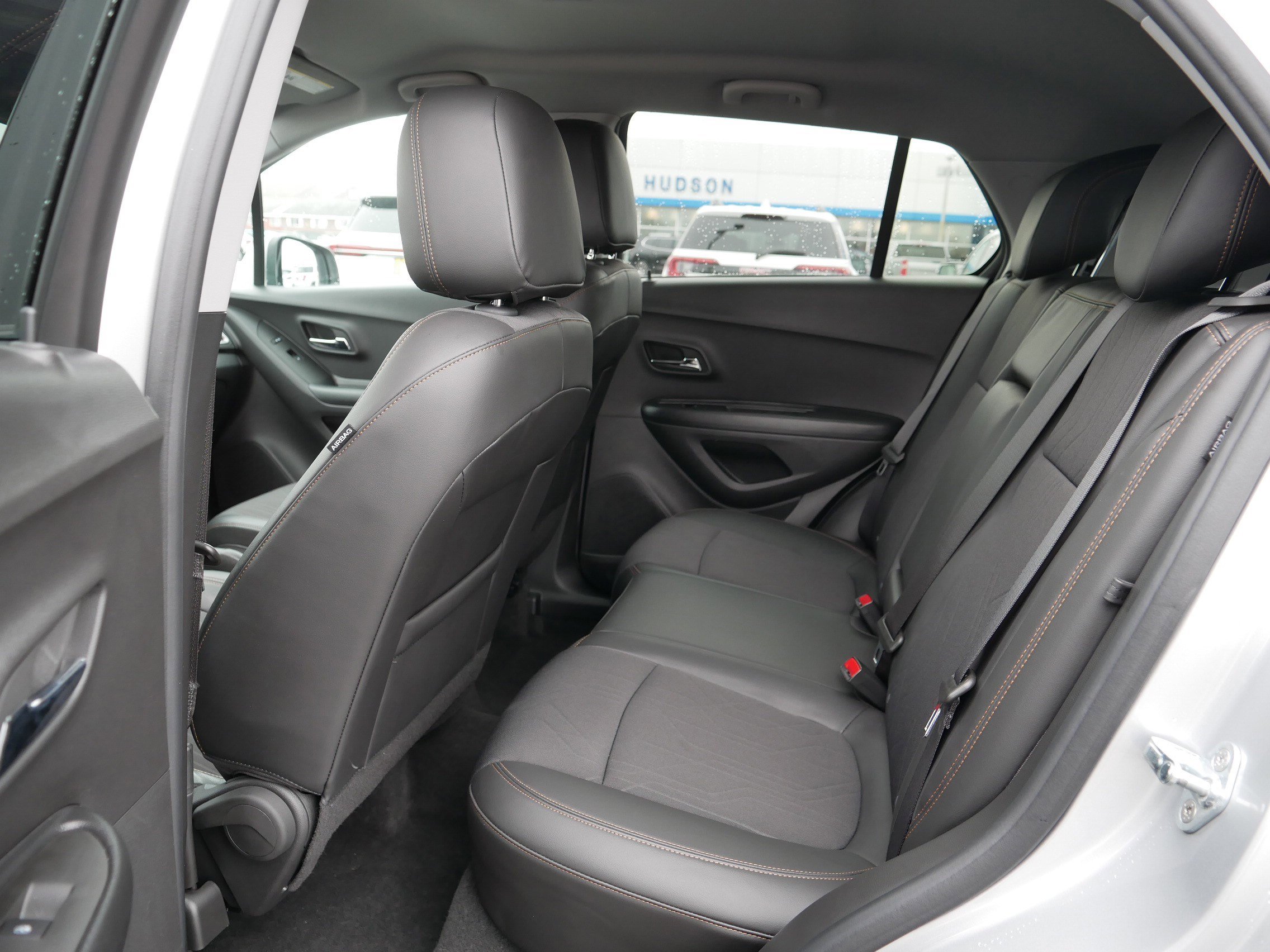 Used 2022 Chevrolet Trax LT w/ Sport Edition image 35