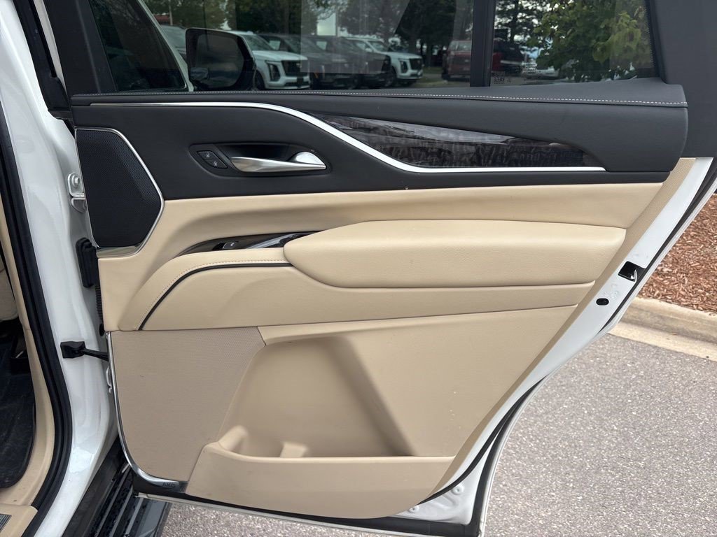Certified 2022 Cadillac Escalade Premium Luxury AWD/4WD image 19