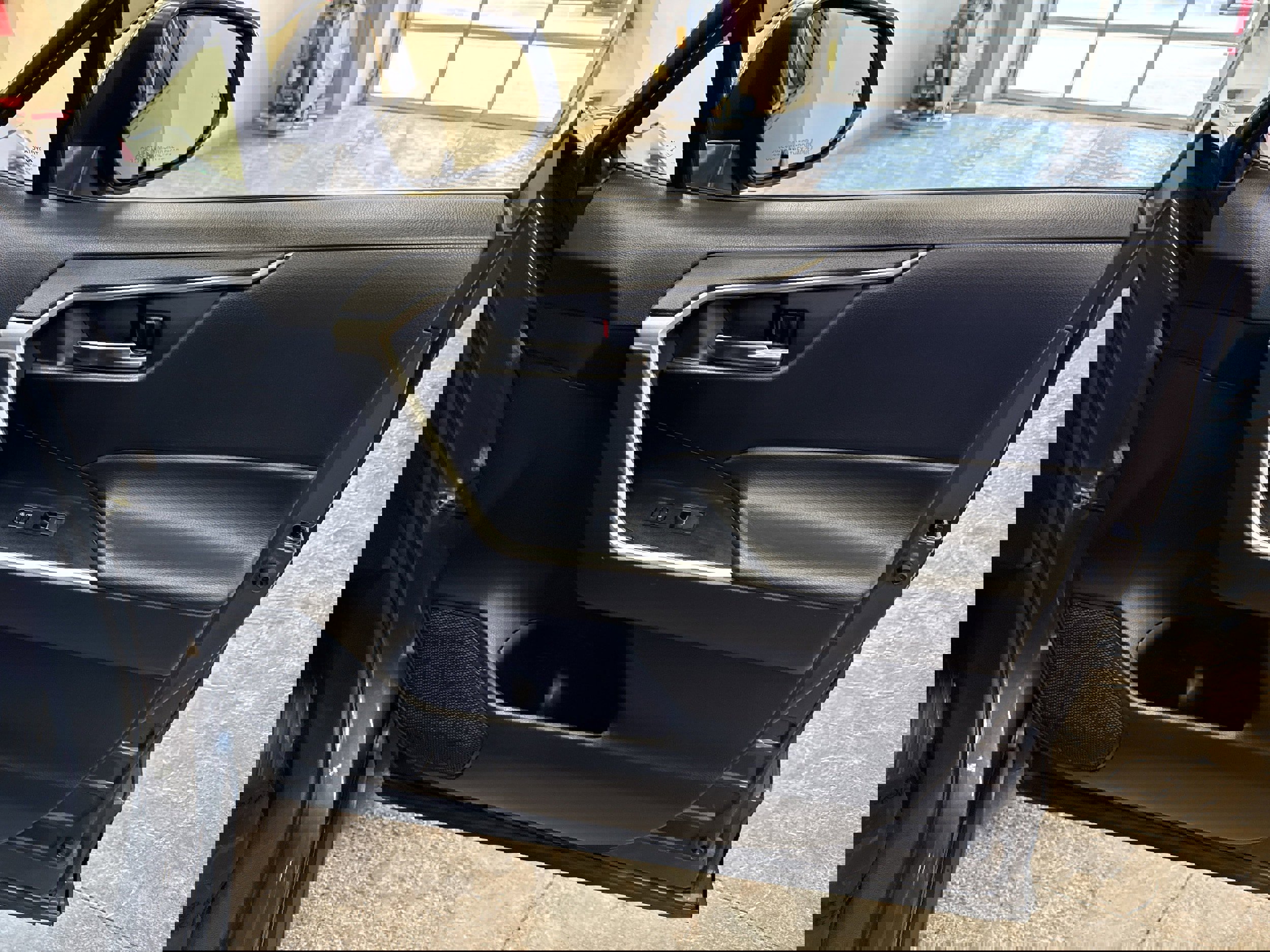 Used 2022 Toyota RAV4 XLE w/ XLE Grade Weather Package image 14