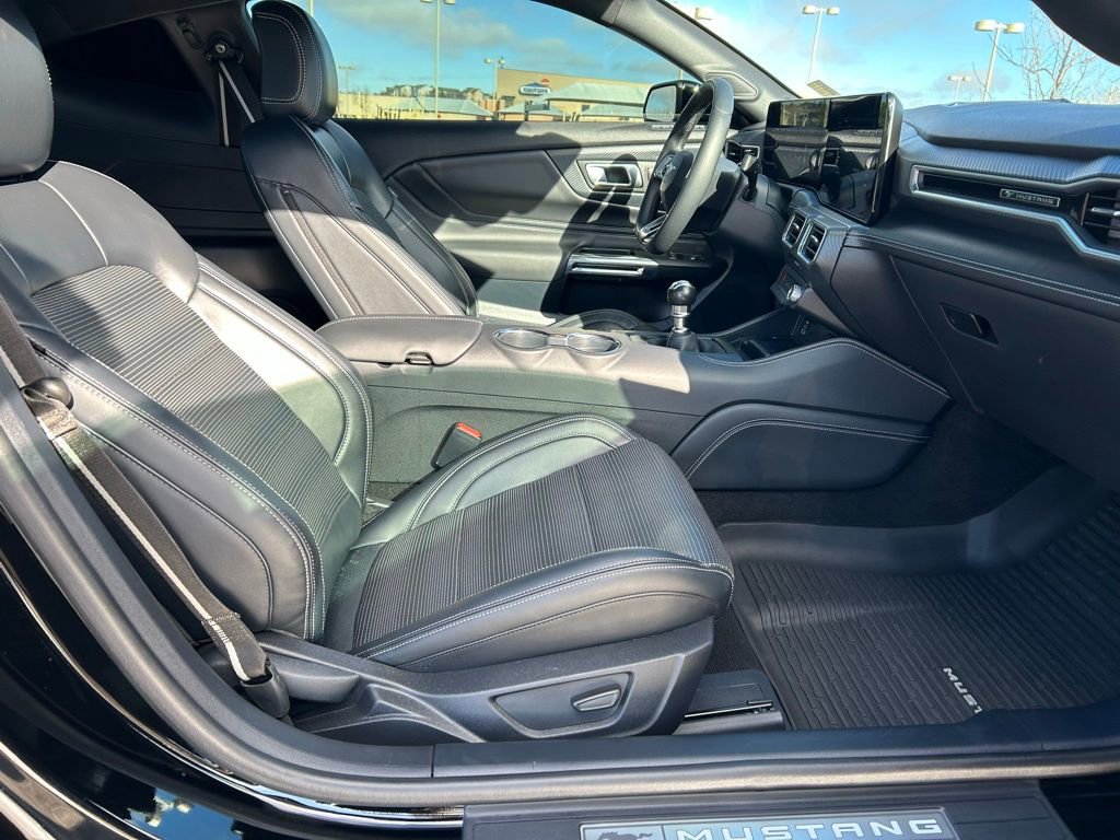 Used 2024 Ford Mustang GT Premium image 28