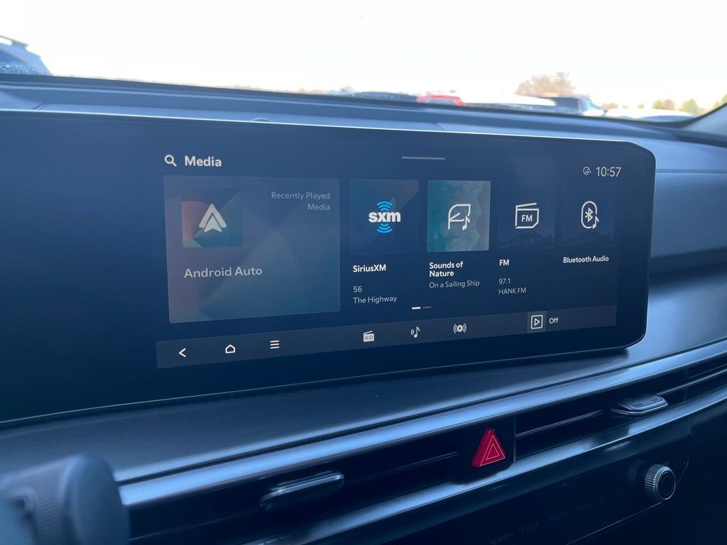 Certified 2025 Kia Sorento EX image 23