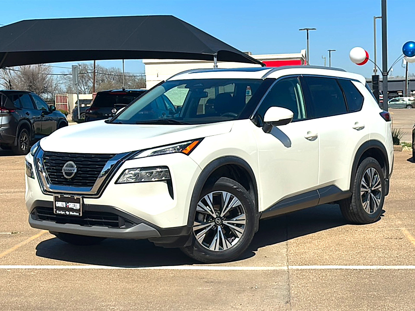 Used 2021 Nissan Rogue SV w/ Premium Package image 2