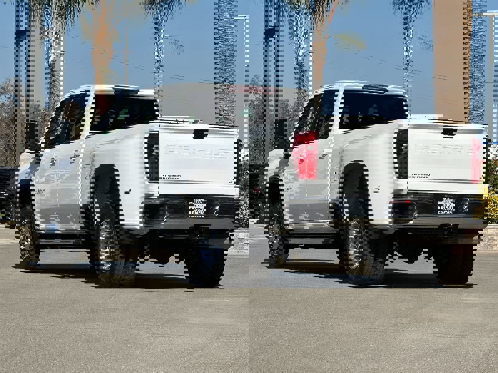 Used 2024 Chevrolet Silverado 3500 LT w/ Convenience Package image 3