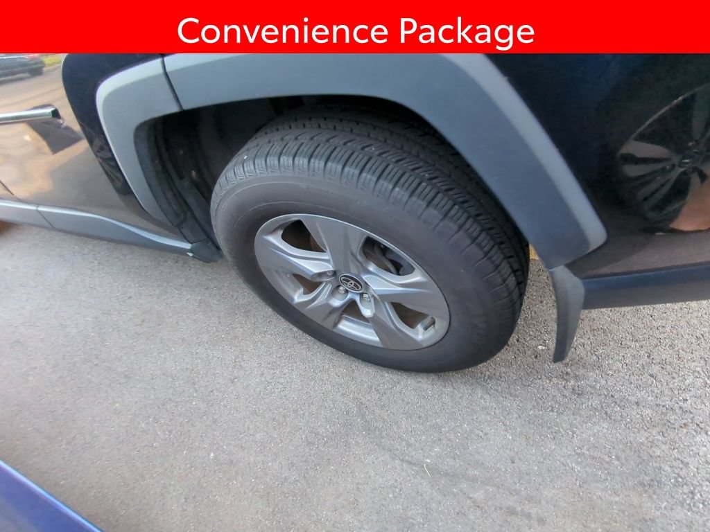 Used 2022 Toyota RAV4 XLE w/ Convenience Package AWD/4WD image 5