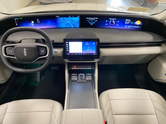 New 2026 Lincoln Nautilus Premier w/ Equipment Group 102A AWD/4WD image 10