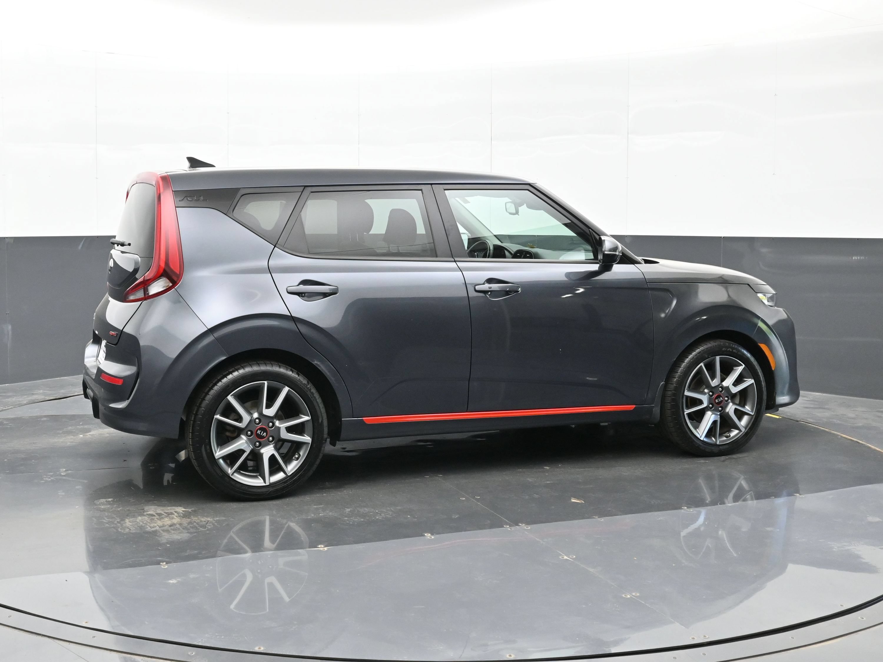 Used 2020 Kia Soul GT-Line Turbo FWD image 5
