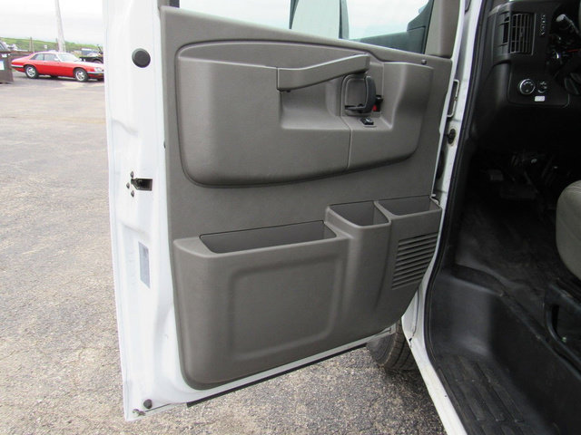 Used 2021 GMC Savana 3500 Extended w/ Power Convenience Package RWD image 22