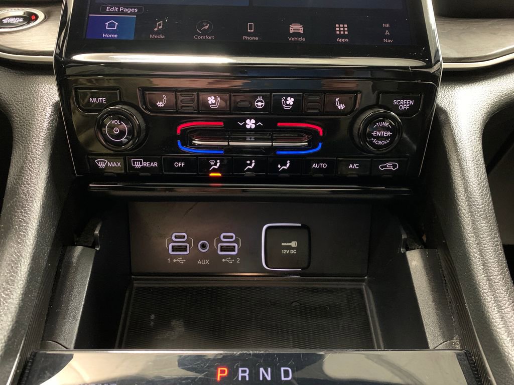Used 2024 Jeep Grand Cherokee L Limited w/ Luxury Tech Group II image 28