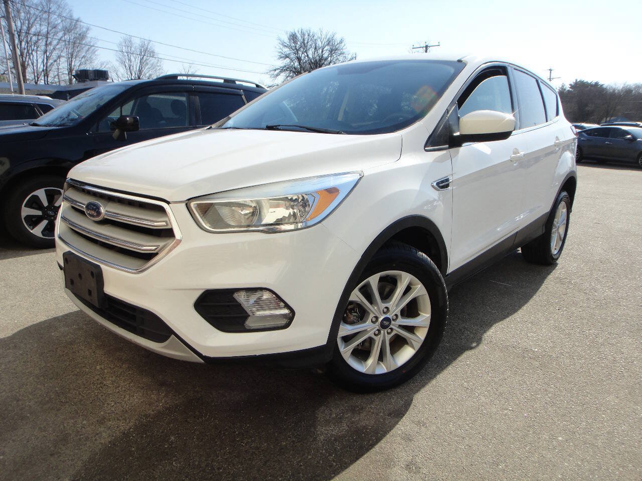Used 2019 Ford Escape SE AWD/4WD image 1