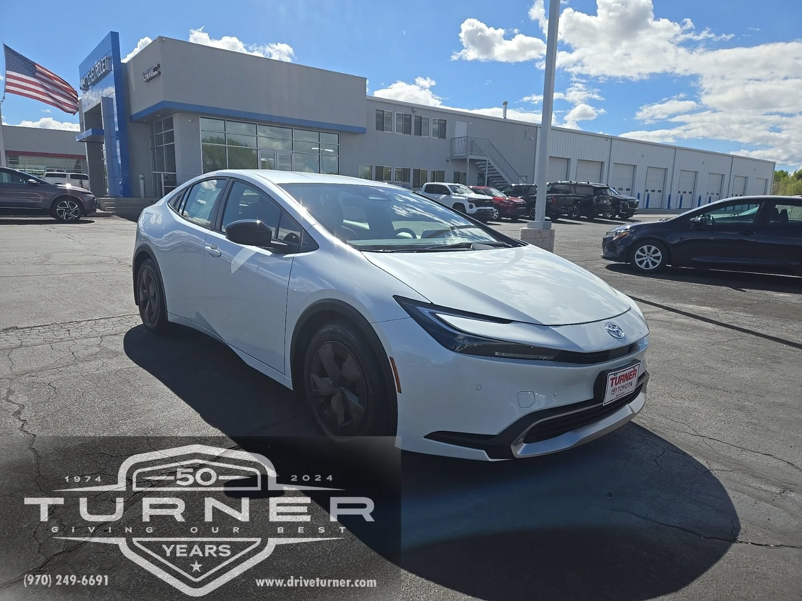 New 2025 Toyota Prius Plug-In Hybrid FWD image 1