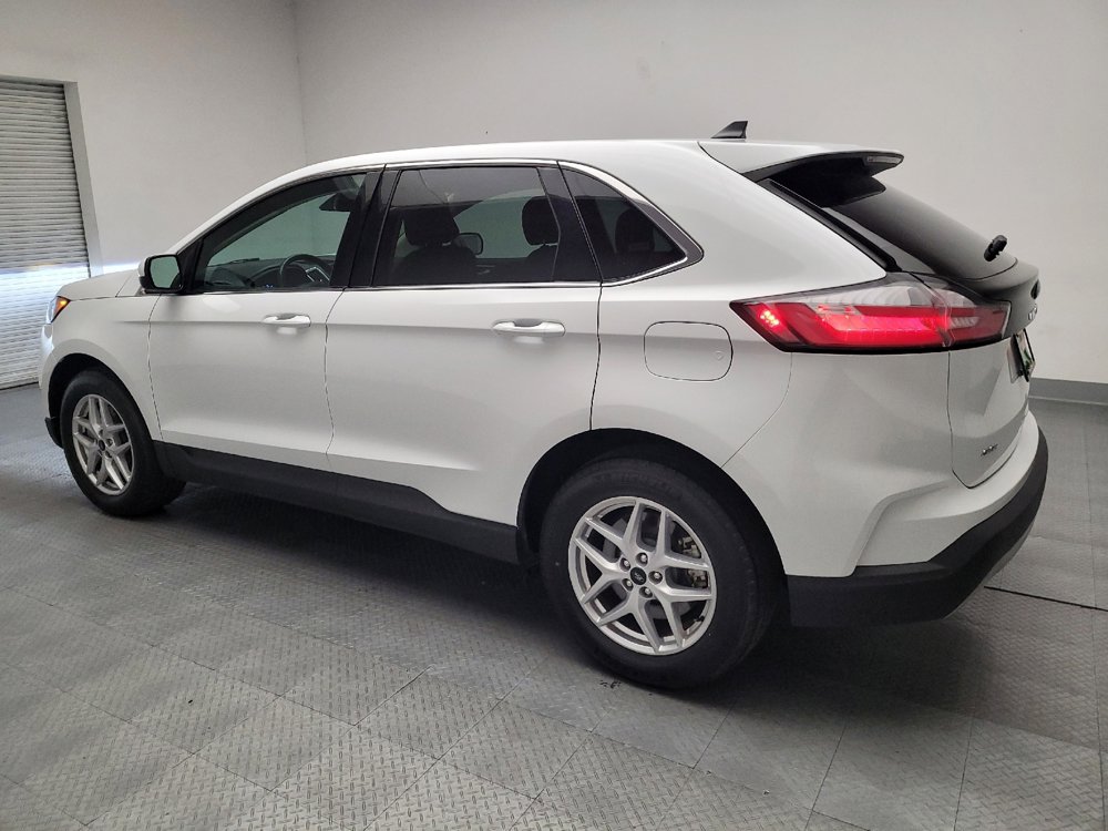 Used 2024 Ford Edge SEL image 3