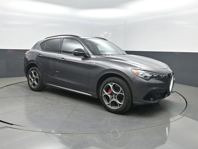 Used 2024 Alfa Romeo Stelvio Ti AWD/4WD image 34