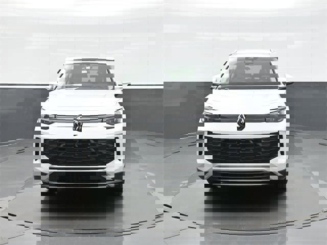 New 2026 Volkswagen Tiguan S image 2