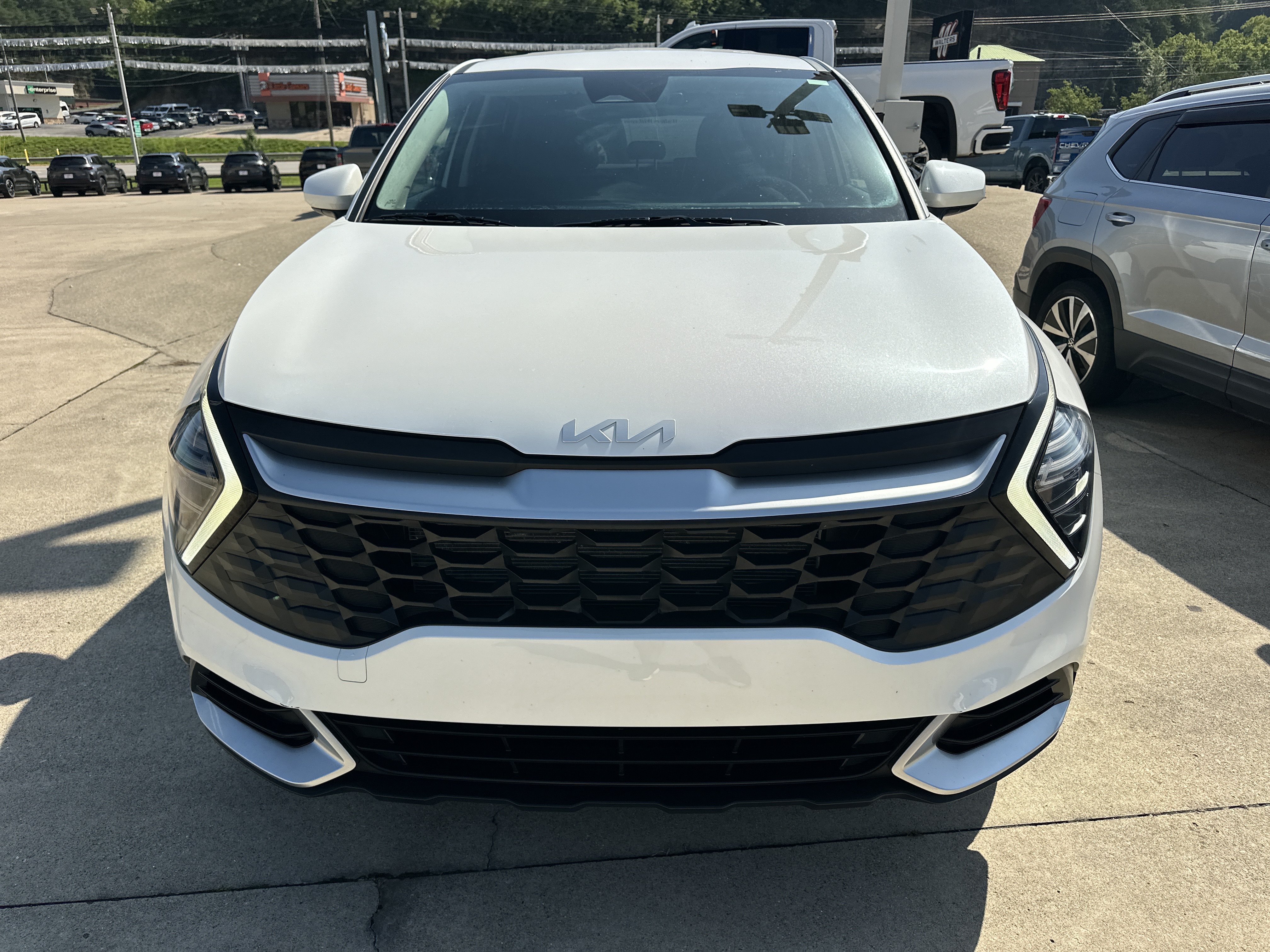 Used 2024 Kia Sportage LX AWD/4WD image 7