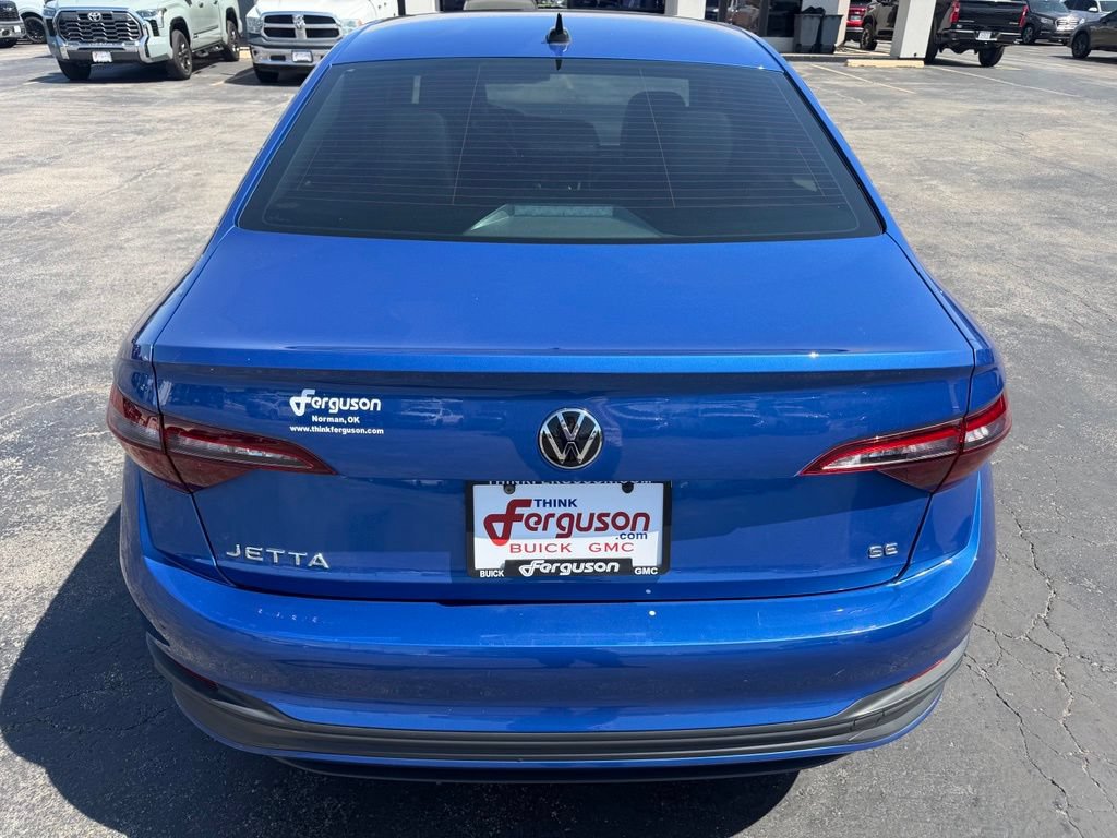 Used 2022 Volkswagen Jetta SE FWD image 13