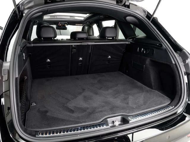 Used 2025 Mercedes-Benz GLC 300 4MATIC image 24