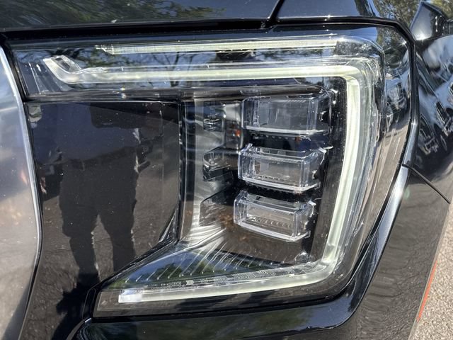 Used 2023 GMC Yukon AT4 w/ AT4 Premium Plus Package AWD/4WD image 11