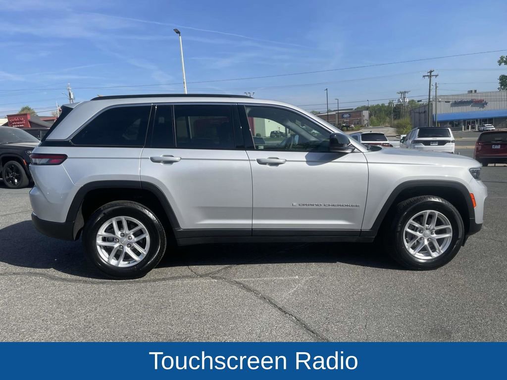Certified 2025 Jeep Grand Cherokee Laredo X image 10