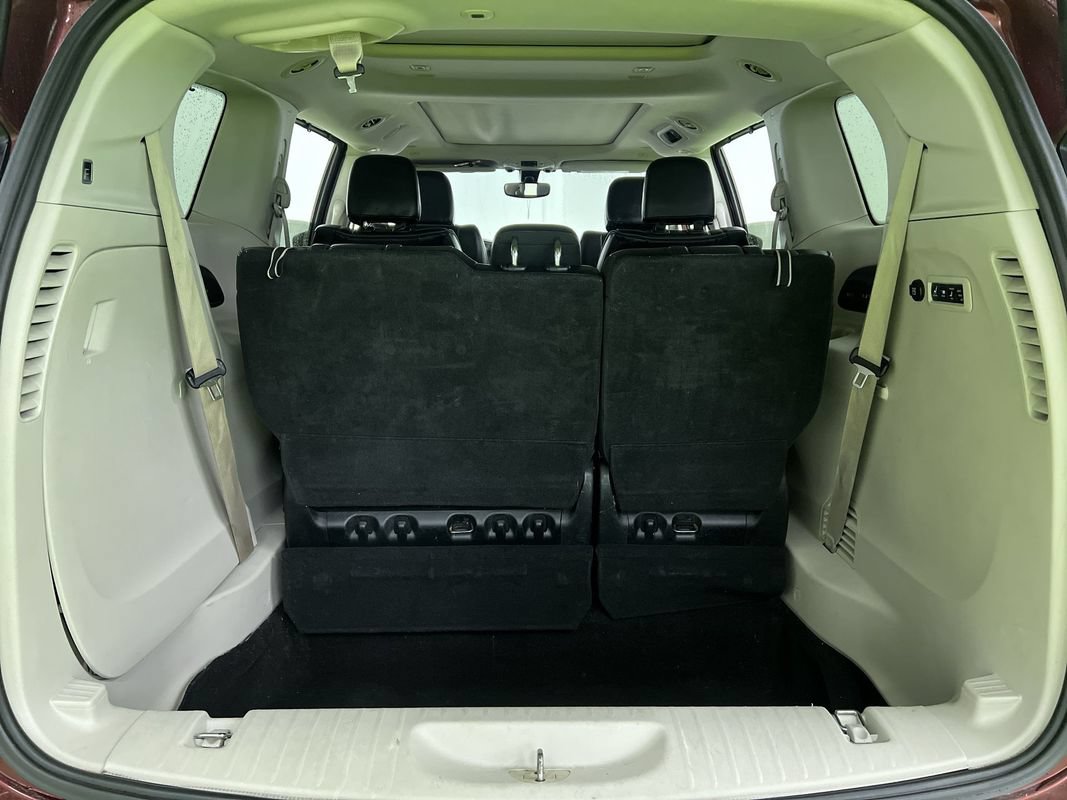 Used 2018 Chrysler Pacifica Limited FWD image 28