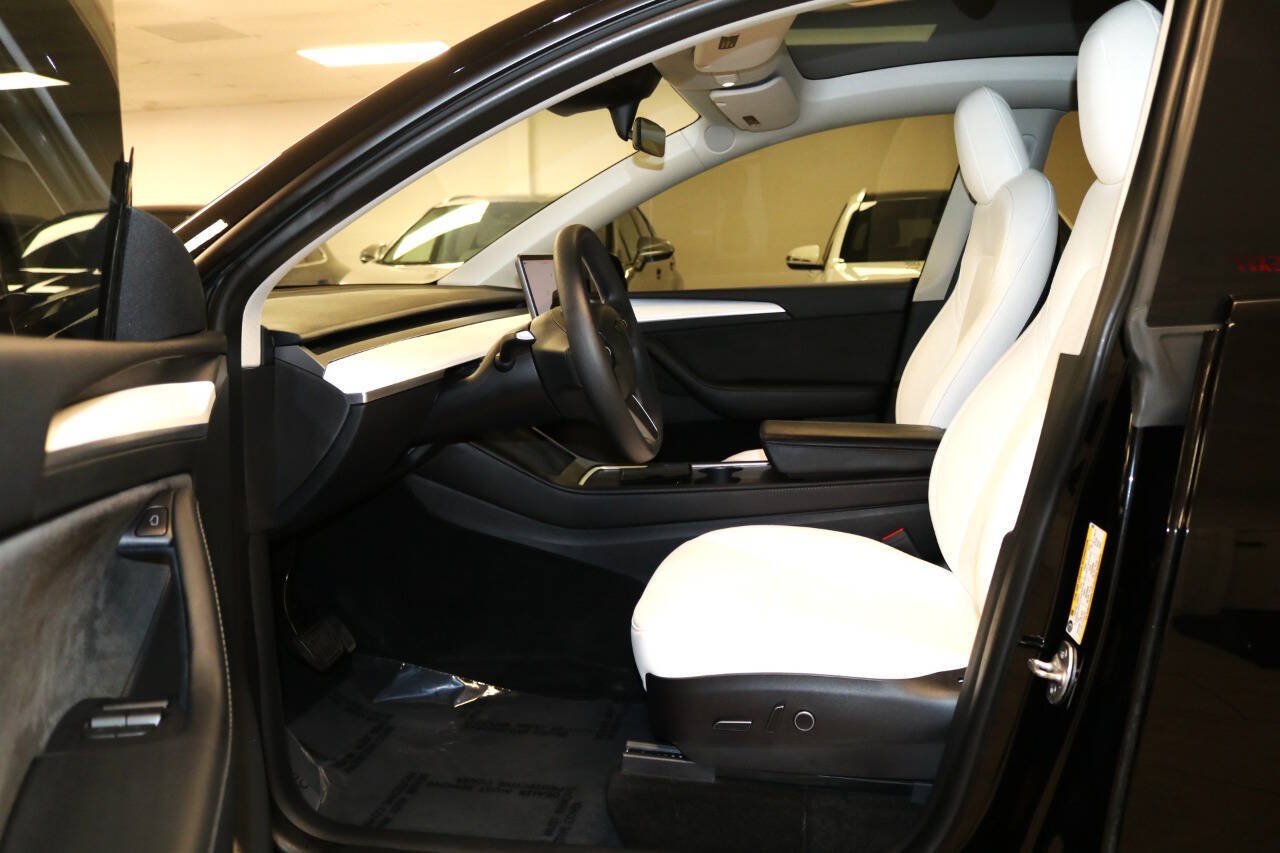 Used 2023 Tesla Model Y Long Range AWD/4WD image 13