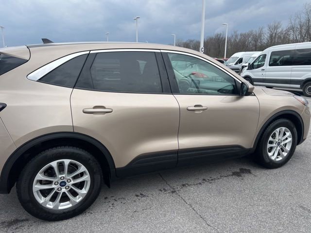 Used 2020 Ford Escape SE image 8