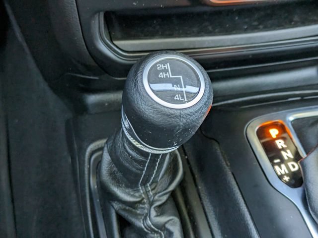 Used 2025 Jeep Wrangler Unlimited Sport AWD/4WD image 25
