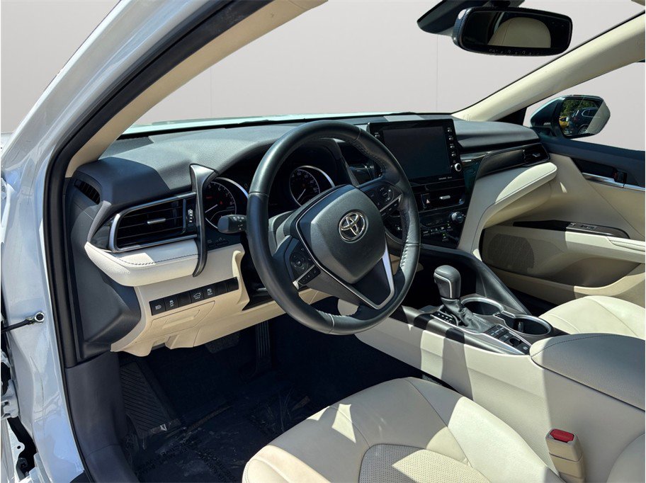 Used 2023 Toyota Camry XLE FWD image 6