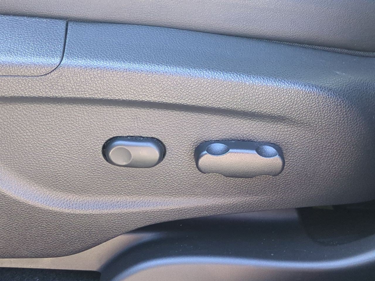 Used 2019 Buick Encore Preferred FWD image 17