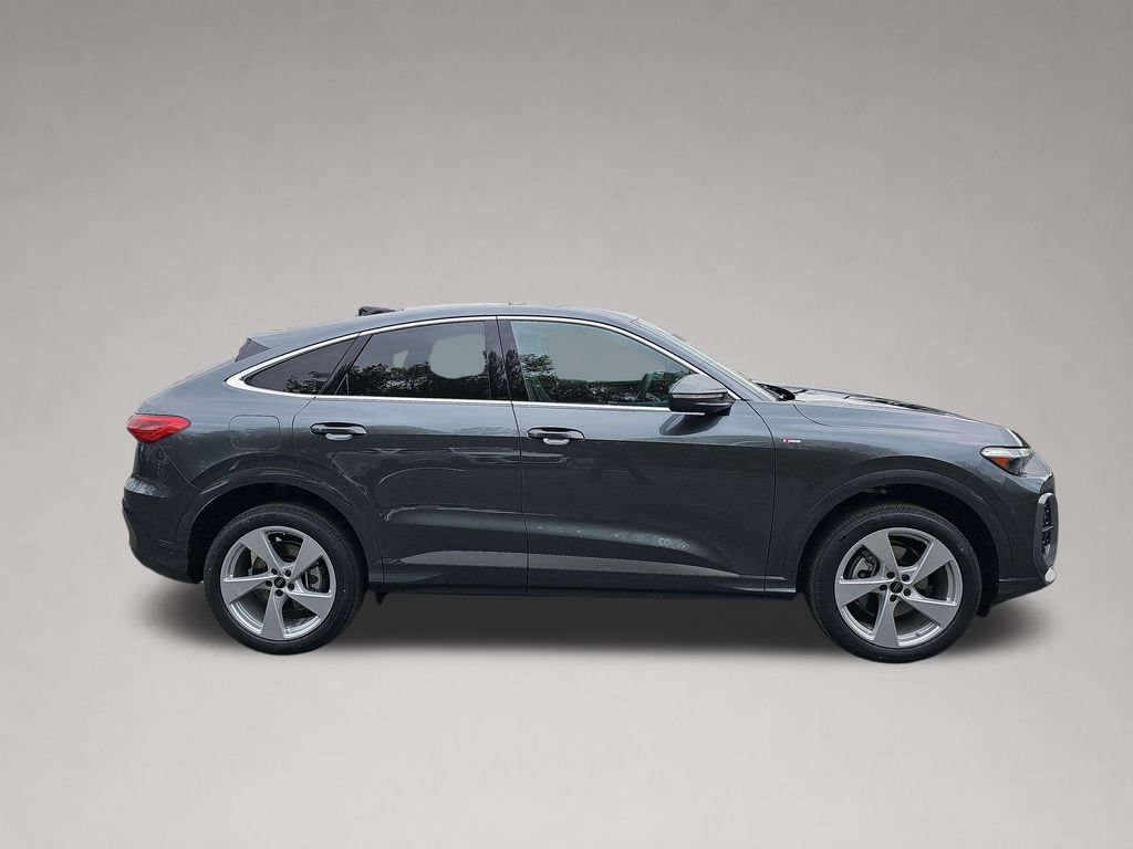 New 2026 Audi Q5 Premium Plus AWD/4WD image 2