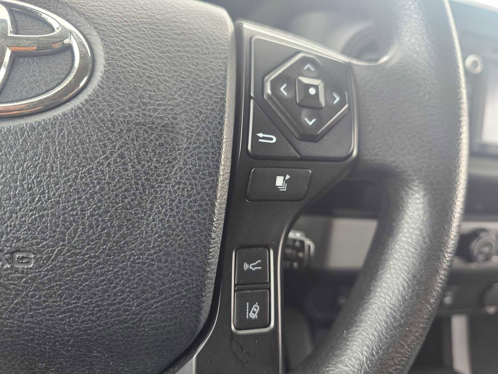 Used 2019 Toyota Tacoma SR image 25